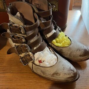 Freebird by Steven Scarlett Strappy Buckle Ankle Boots size 9